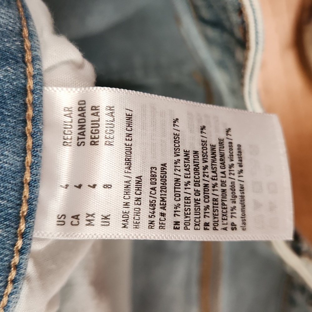 American Eagle Outfitters destroyed denim high rise cropped jeggings size 4 - Picture 7 of 9